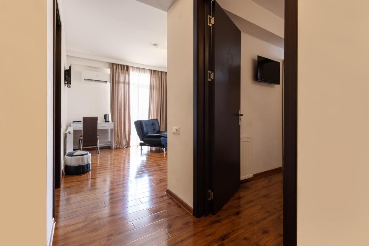 Hotel Grand Palace Tbilisi Ngoại thất bức ảnh
