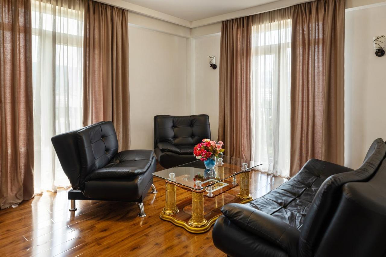 Hotel Grand Palace Tbilisi Ngoại thất bức ảnh