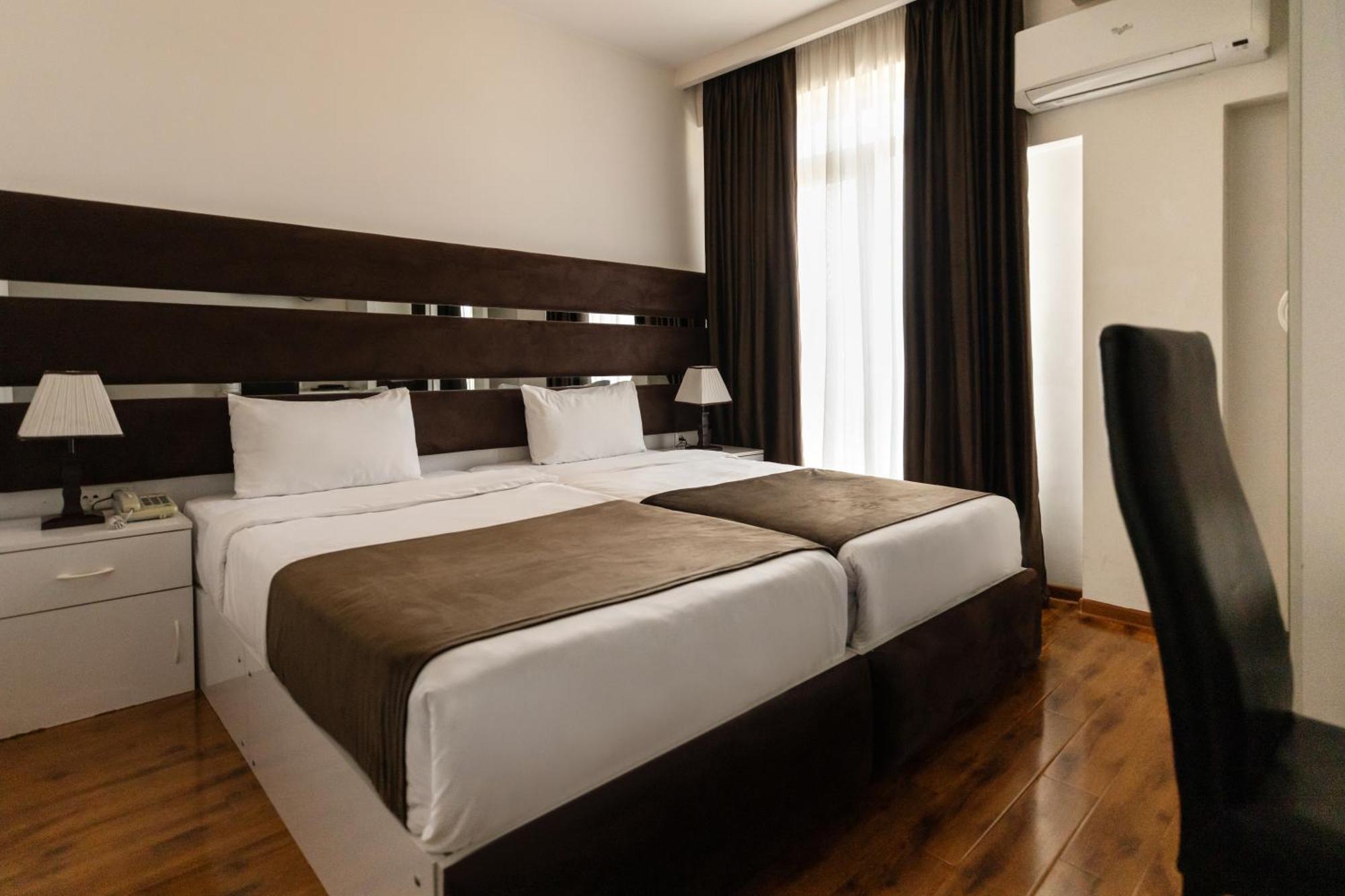 Hotel Grand Palace Tbilisi Phòng bức ảnh